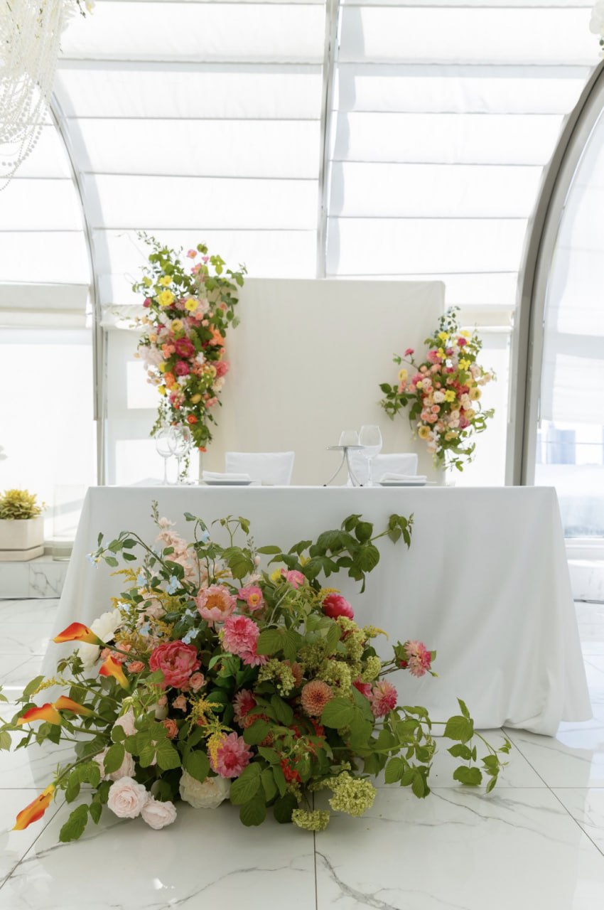 Wedding Hack — кадр 3 из 147