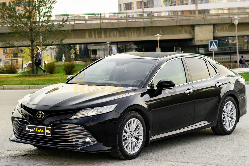 Toyota Camry V70 — кадр 2 из 11