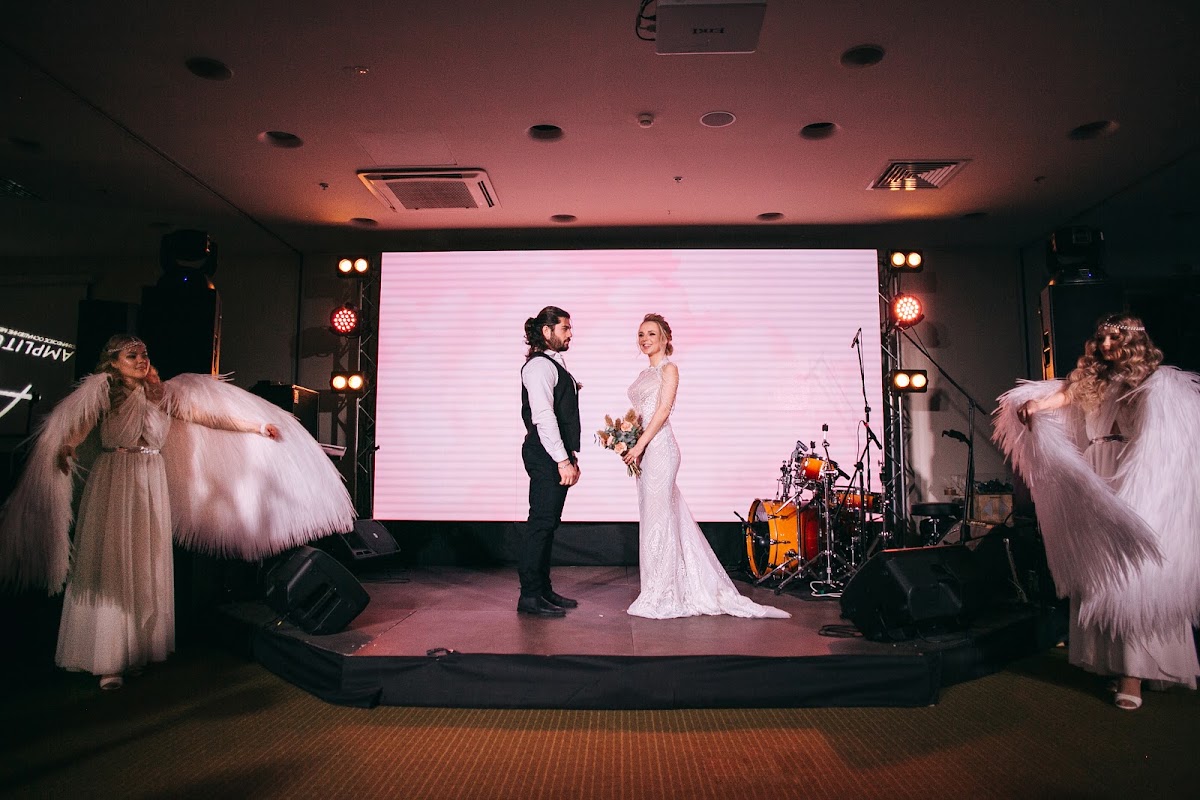 Русско-английская церемония для Ксении и Нуреттина на Wedding Fest 2021