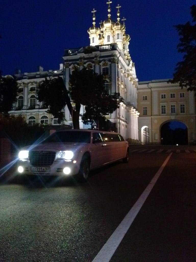 Chrysler 300C — кадр 4 из 16