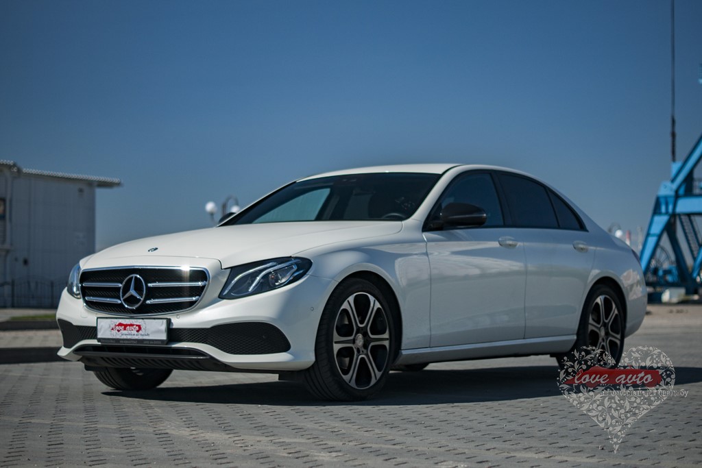 Mercedes-Benz E213 2017 год
