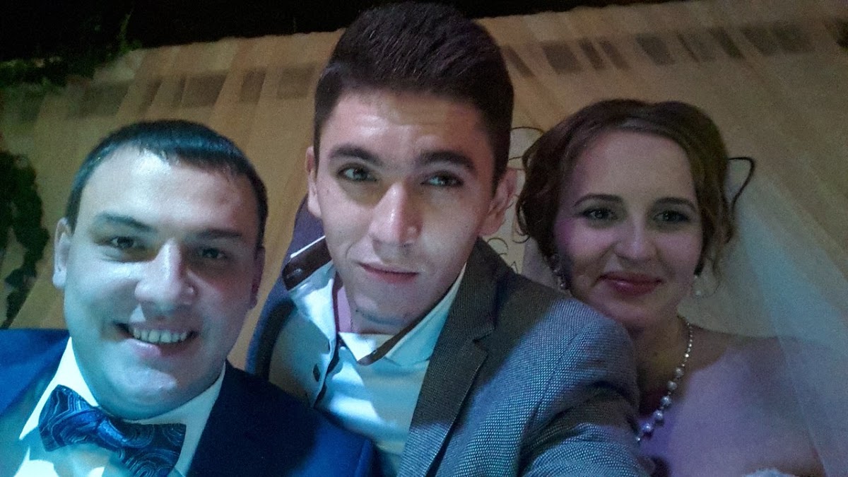 Selfie и фото с счастливыми молодоженами))