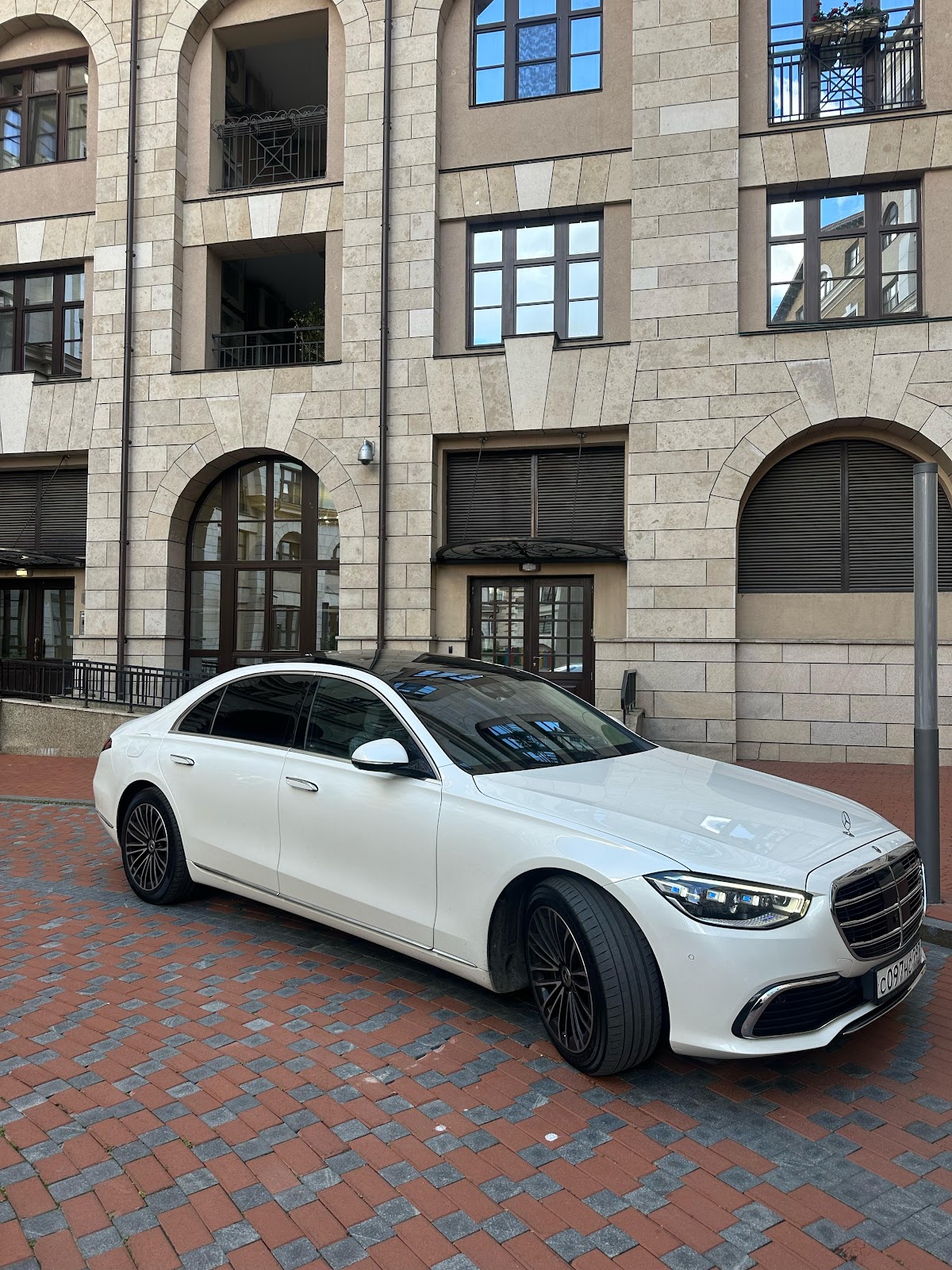 Мерседес w223 гос.N 097 — кадр 2 из 7