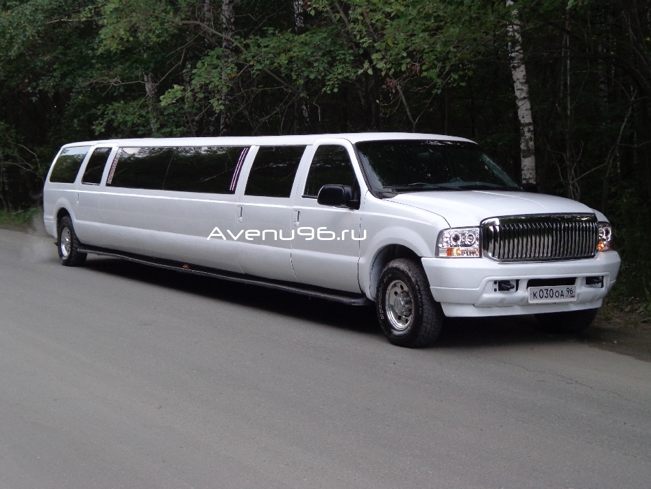 Ford Excursion — кадр 2 из 8