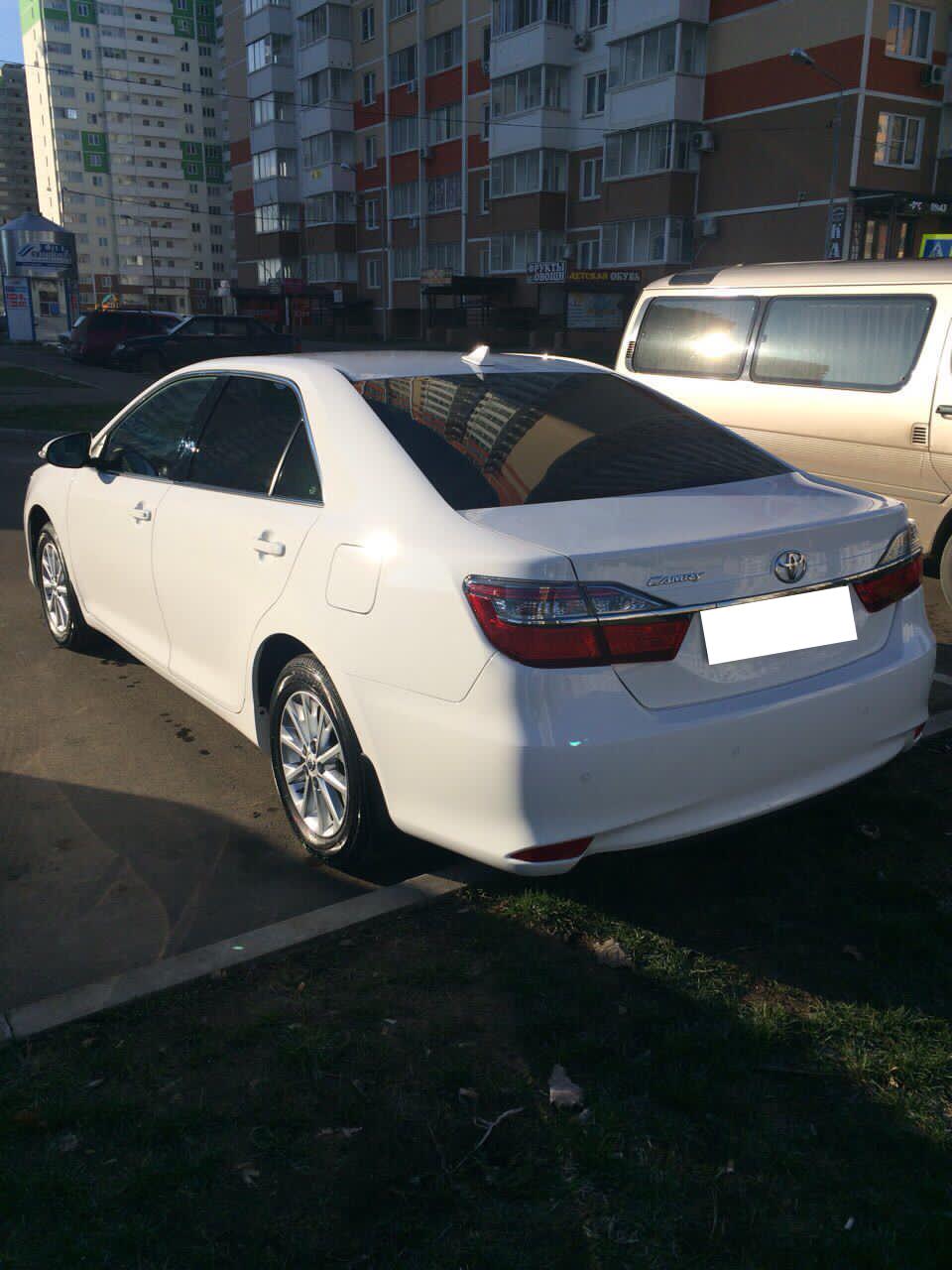 Toyota Camry — кадр 2 из 4