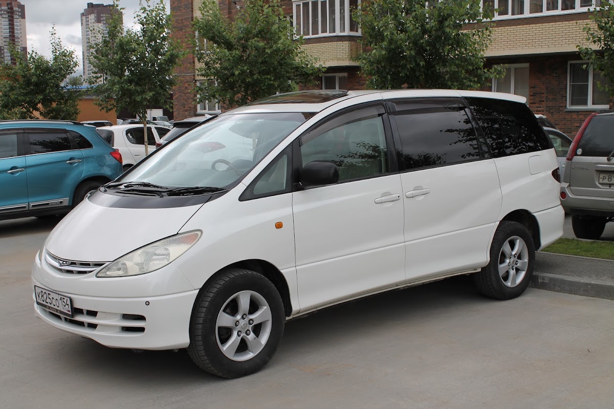 Toyota Estima