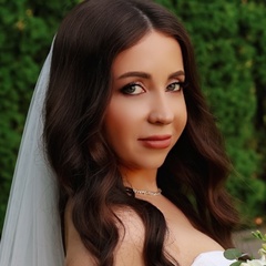 Елена Невалёнова
