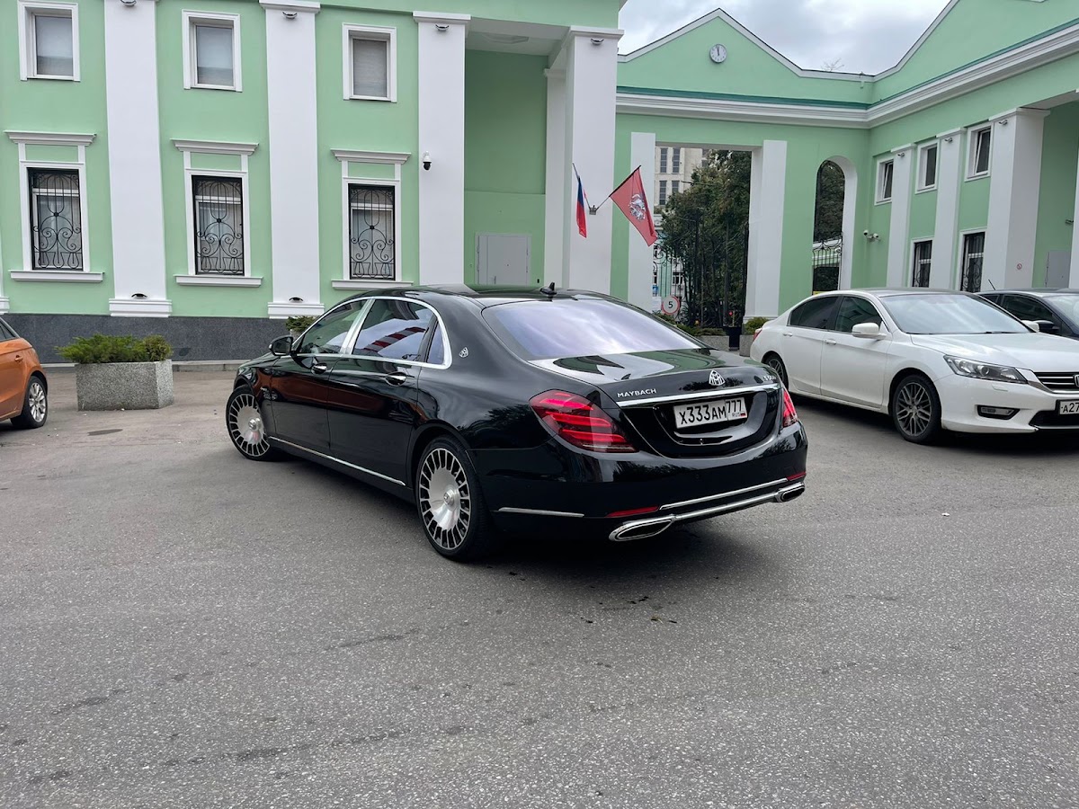 Mercedes-Benz S 560 Maybach 222 рестайлинг с светлым салоном