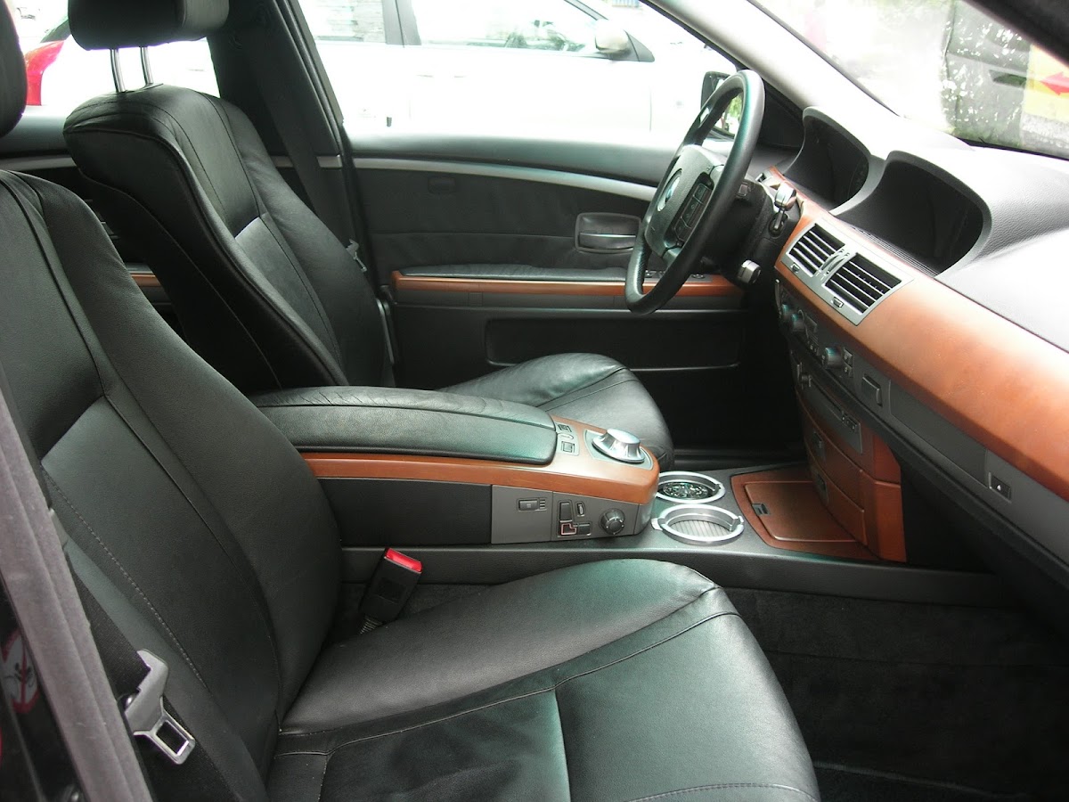 BMW 750