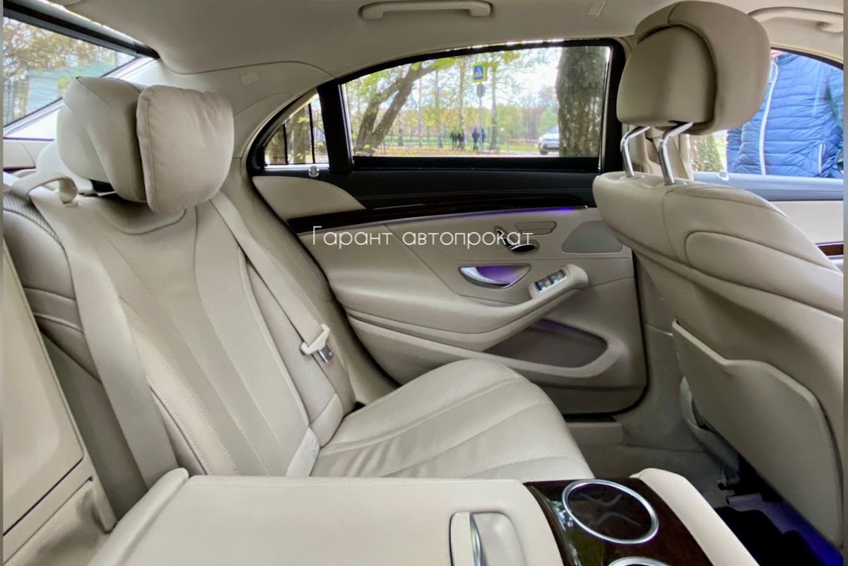 Mercedes Benz S-class 222