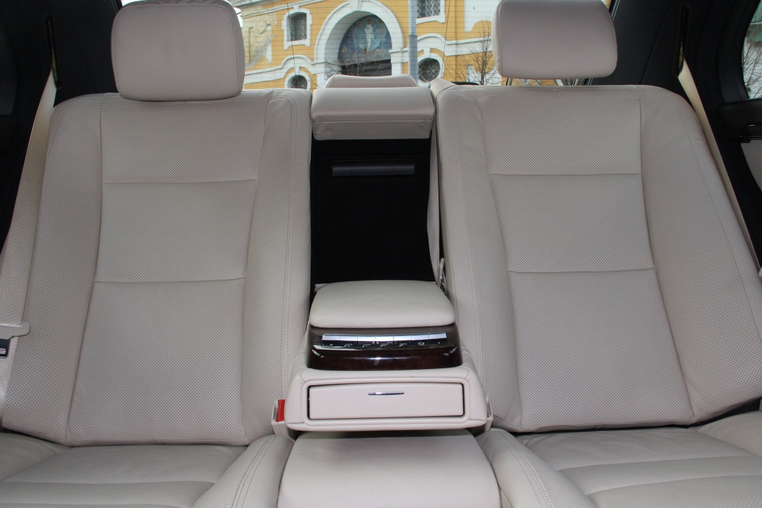 Мерседес S-класса, AMG, W221, белого цвета