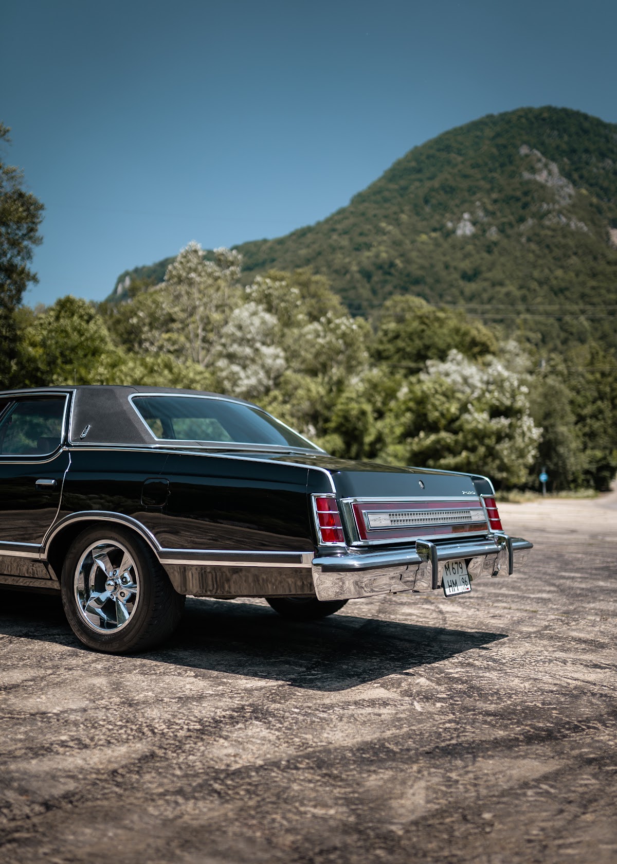 Ford LTD Landau 1976 — кадр 4 из 7