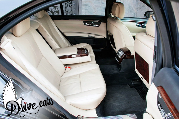 Mercedes-Benz S 221