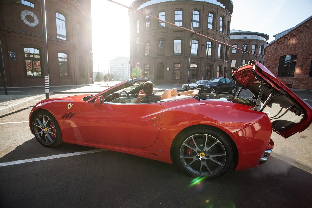 Ferrari California — кадр 2 из 7