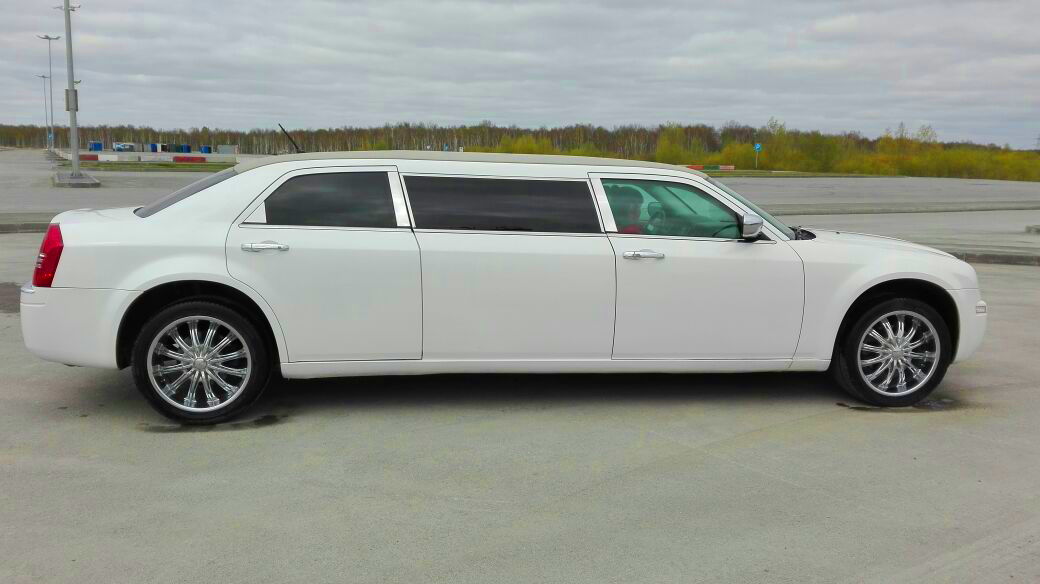 Crysler 300C в стиле RR (6+1 место) — кадр 2 из 8