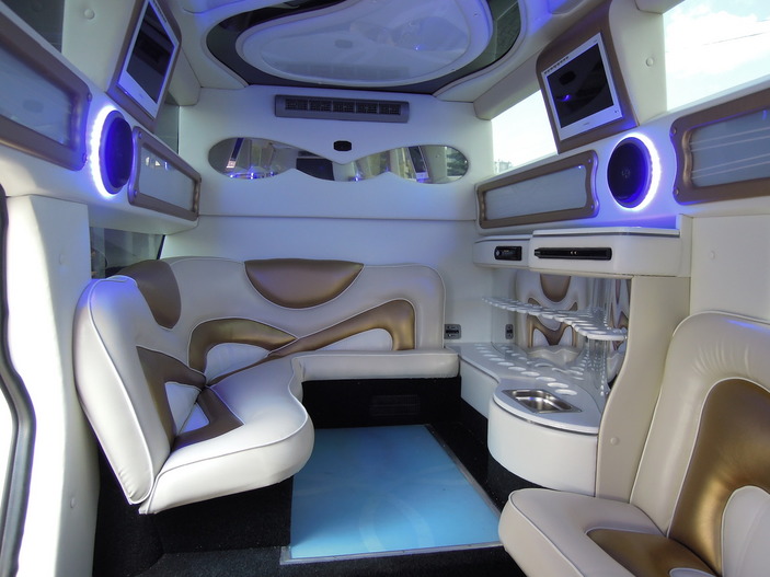 Hummer H2 Mega — кадр 5 из 13