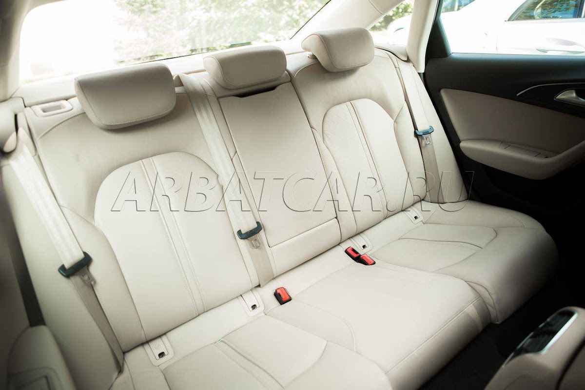Audi A6 (С7) белый на светлом салоне