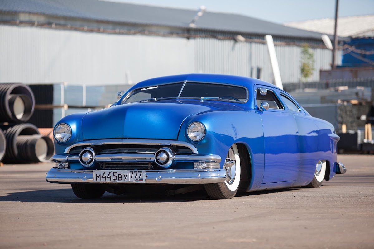 Ford deluxe shoebox — кадр 2 из 3