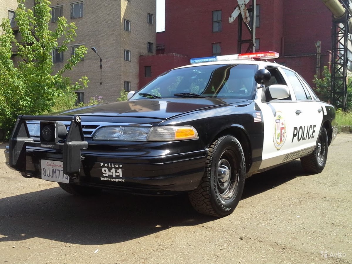 Ford Crown Victoria