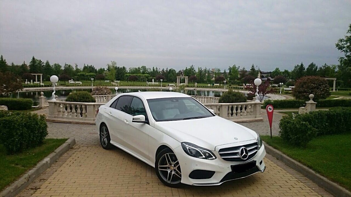 Mercedes-Benz E200