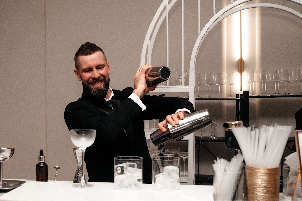Levis Bar, коктейльный сервис