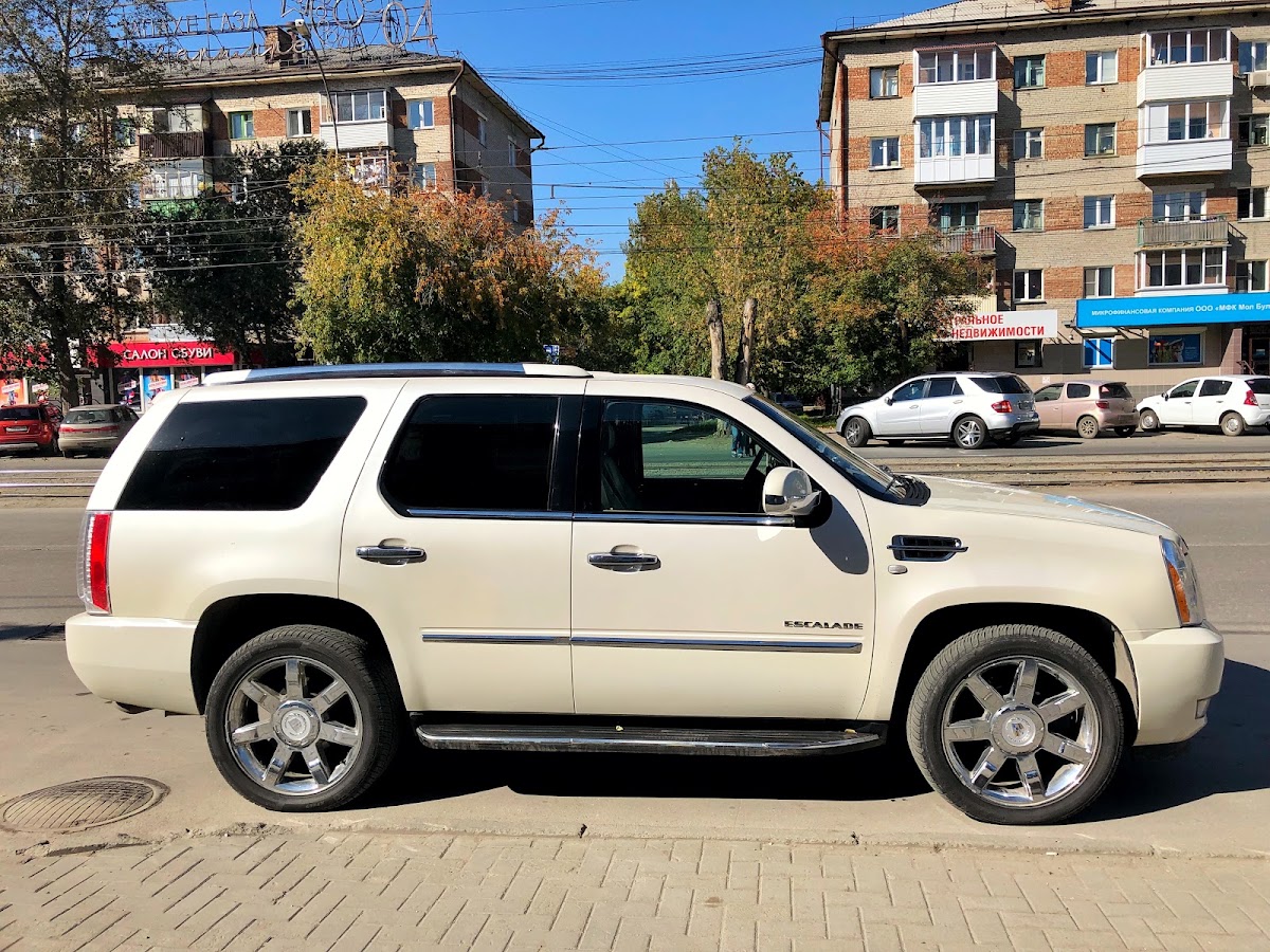 Cadillac Escalade — кадр 3 из 6