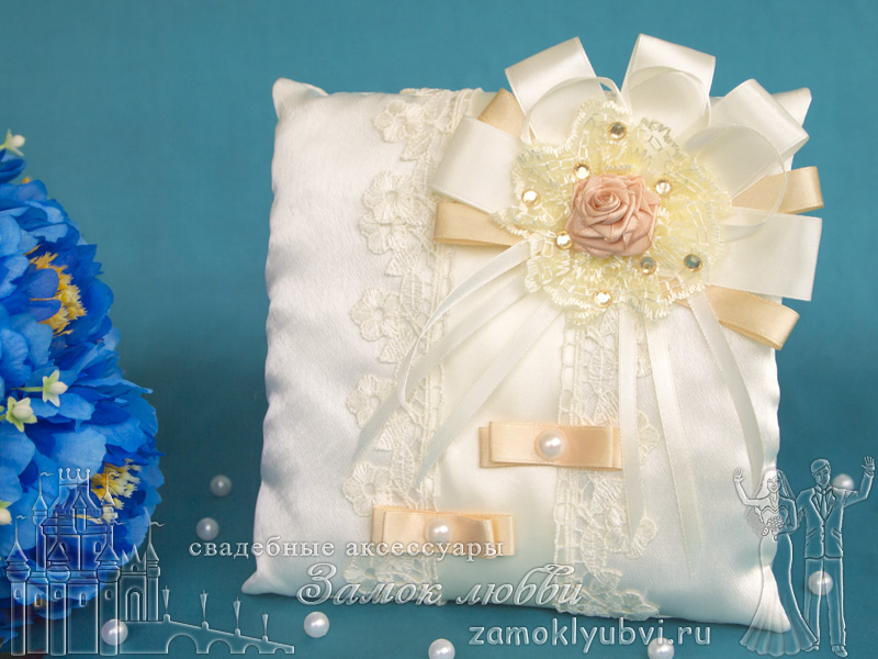 Подушечки для колец на свадьбу от ZamokLyubvi.ru