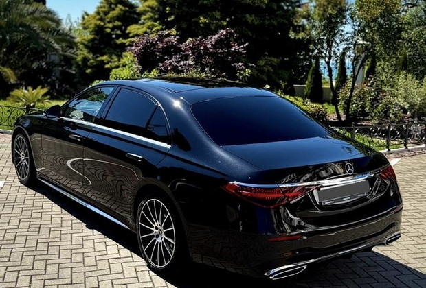 Аренда Mercedes-Benz S class (W223) с водителем