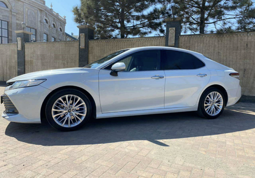 Toyota Camry V70 — кадр 3 из 8