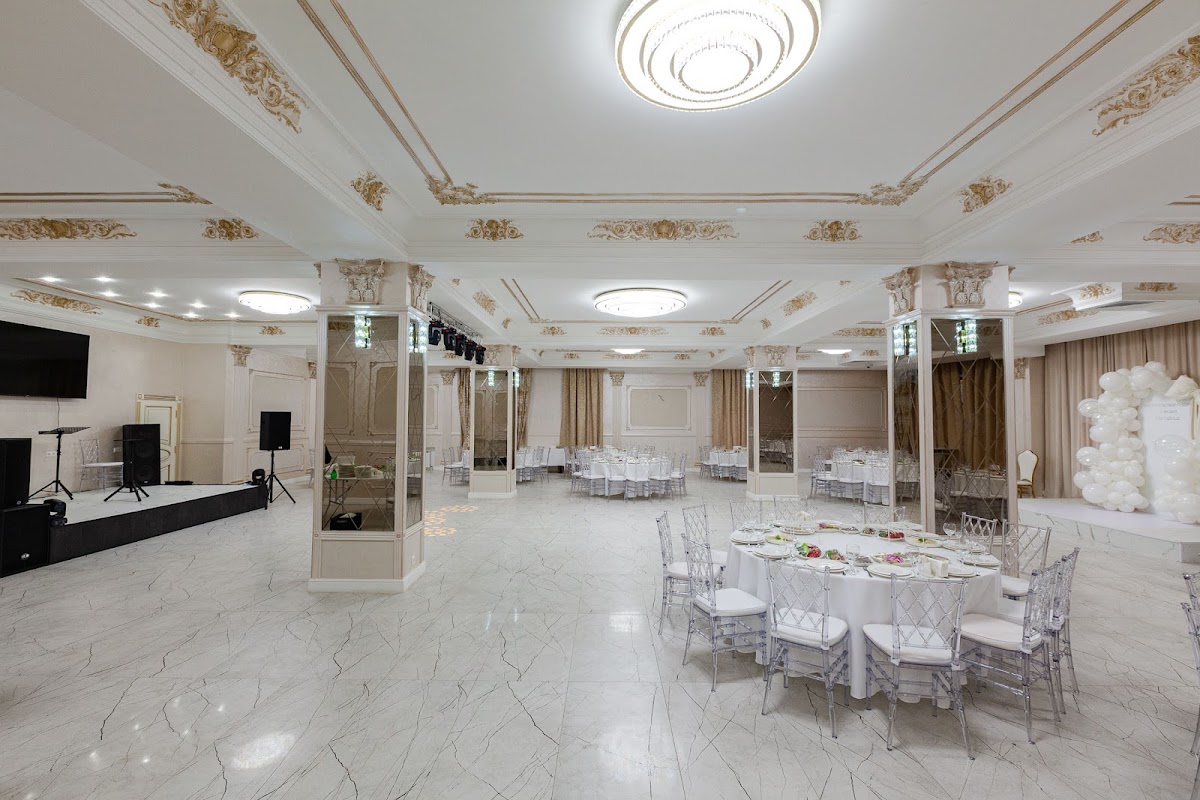 Green Hall — кадр 2 из 44