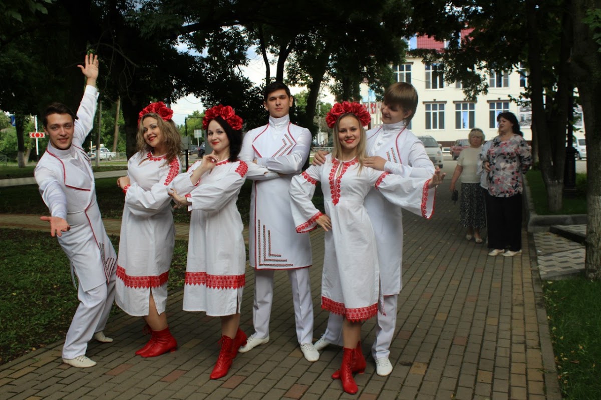 Шоу-группа "Белая река"