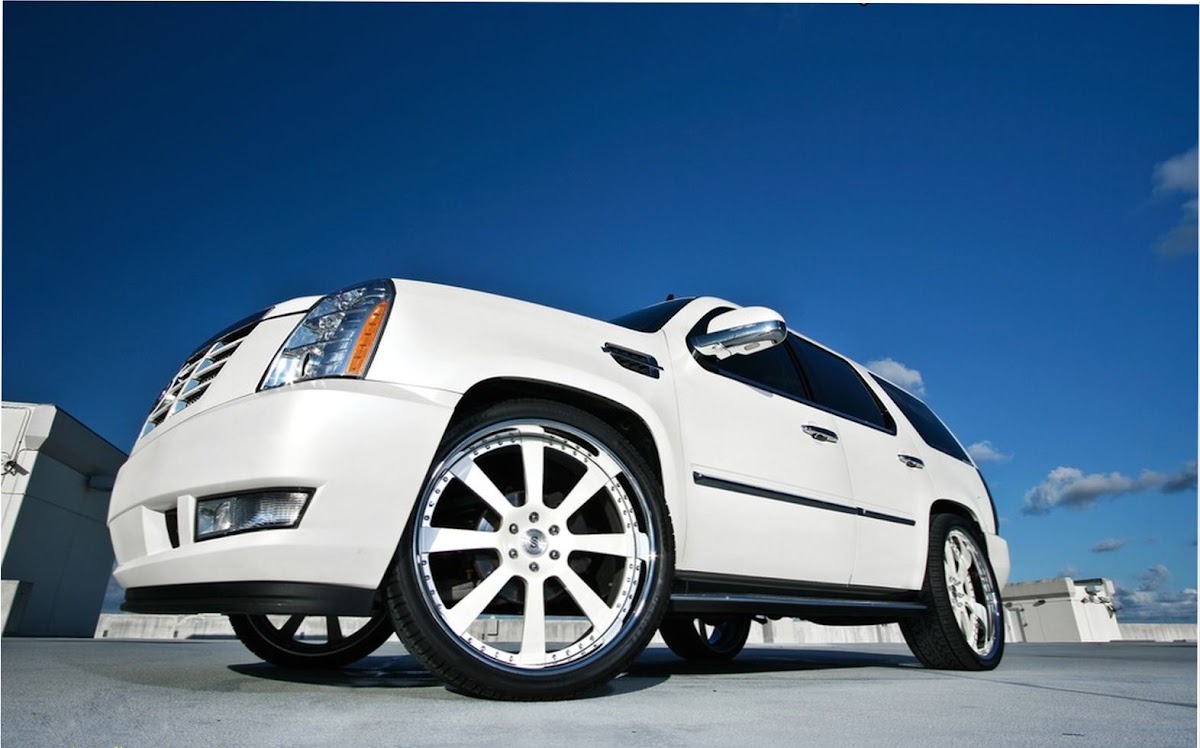 Cadillac Escalade Base