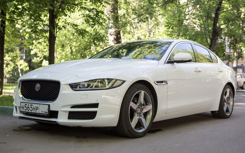 Jaguar XЕ