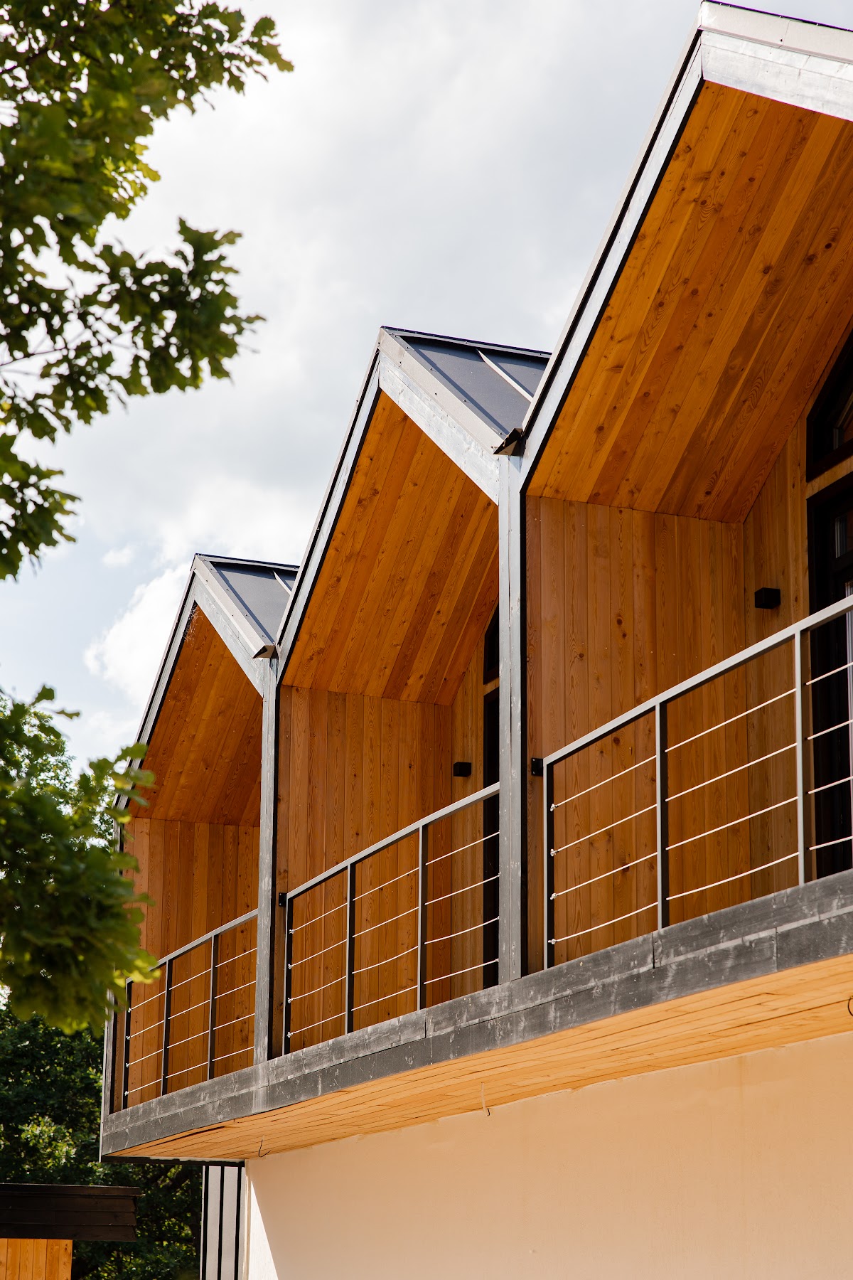 BARN HOUSE
