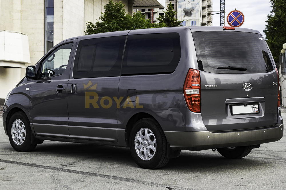 Hyundai H-1 Серый
