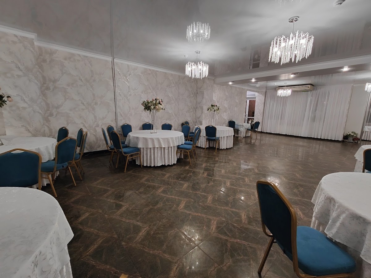 Основной зал