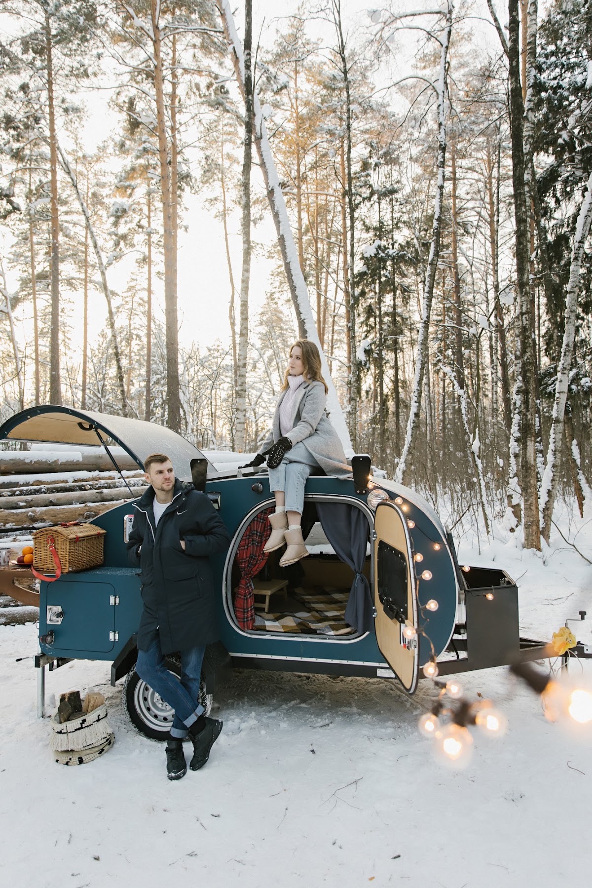 Зимняя лав стори с кемпером
