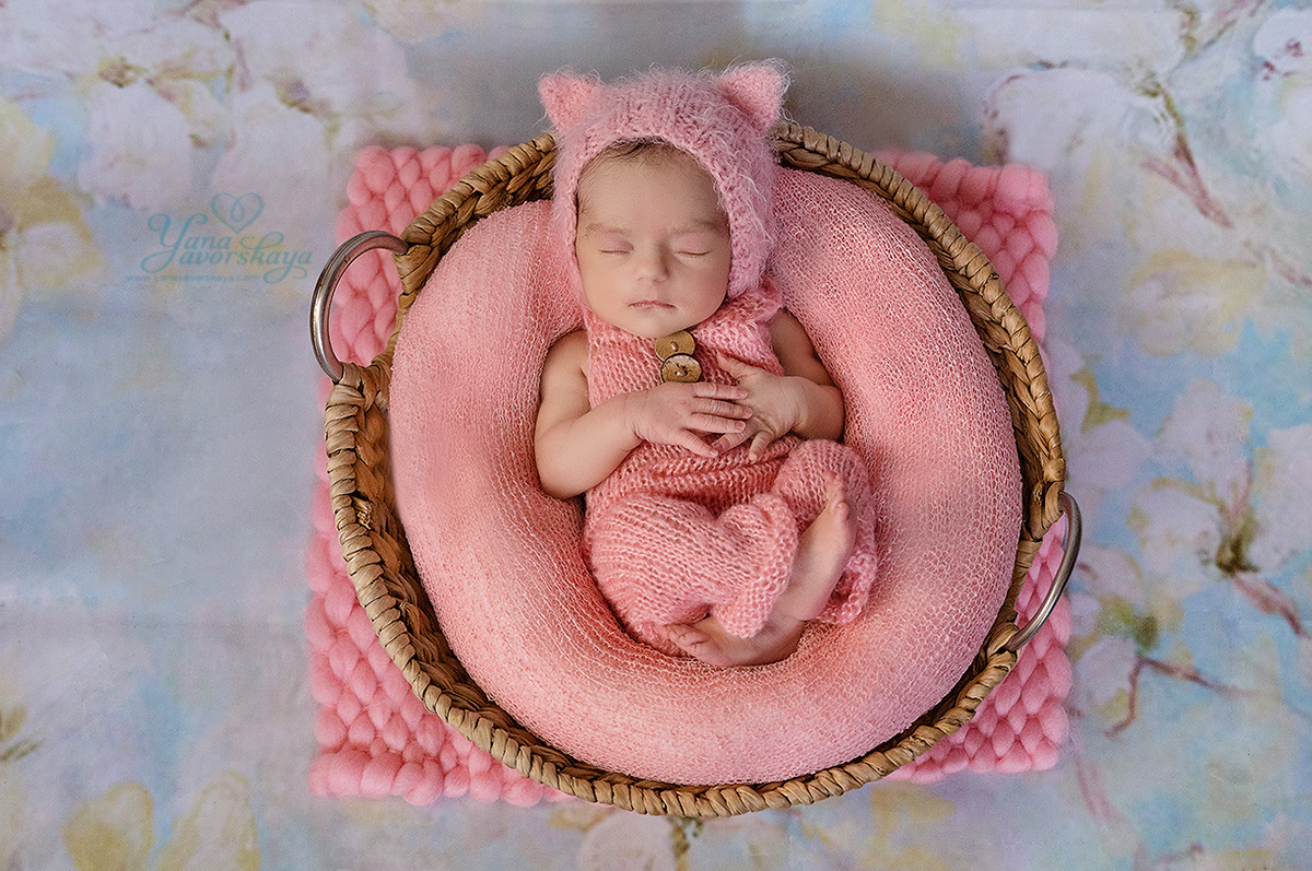 Newborn фотосессия новорожденных