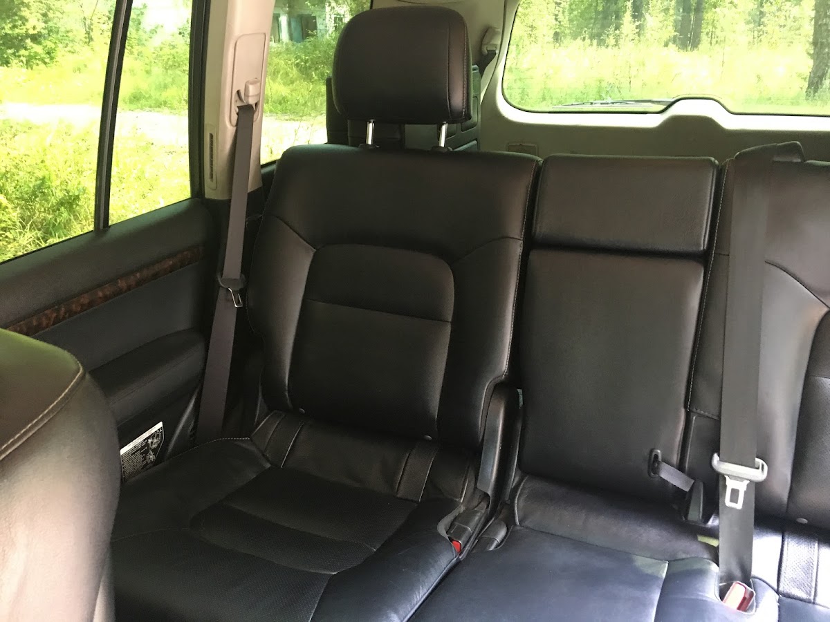 Toyota Land Cruiser 200 — кадр 4 из 8