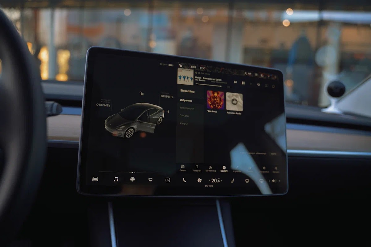 Tesla model 3