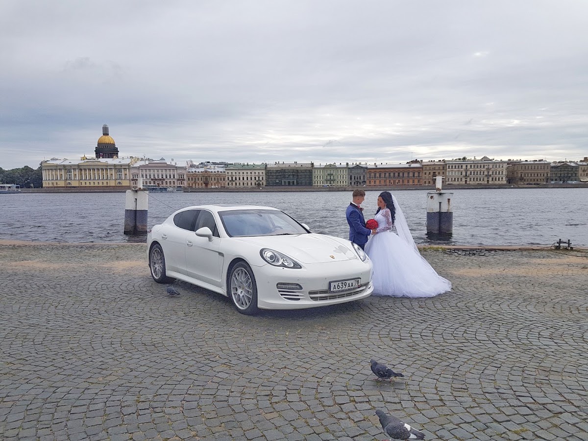 Porsche Panamera Luxury Edition