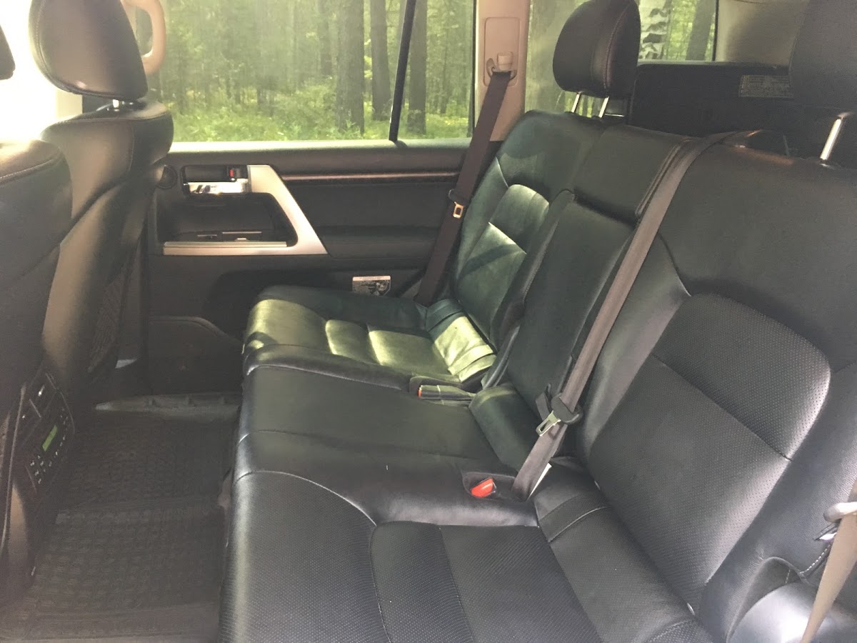 Toyota Land Cruiser 200 — кадр 5 из 8