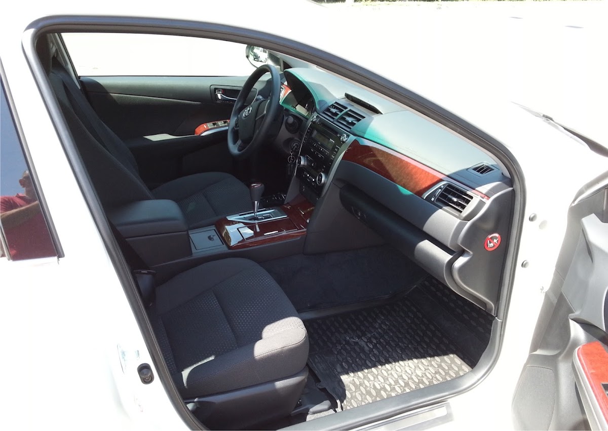 Toyota Camry — кадр 2 из 2