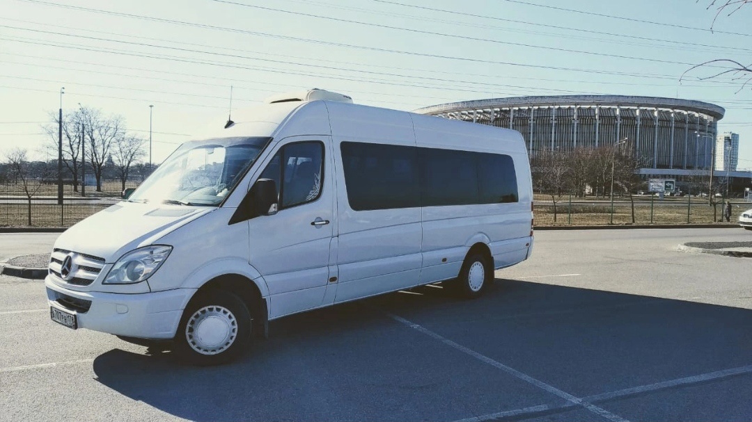 Mercedes Sprinter на 19 мест — кадр 2 из 4