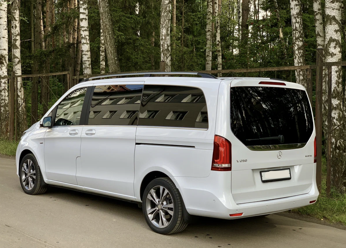 Merсedes V-class белый — кадр 2 из 3