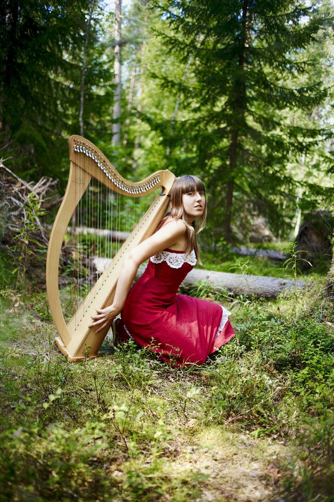 Елена Романова