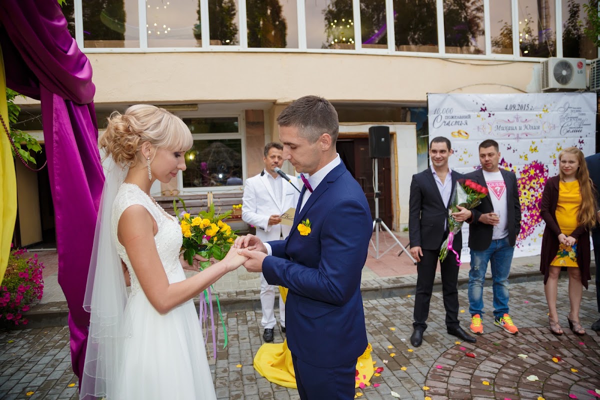 выездная регистрация Михаила и Юлии 4.09.2015