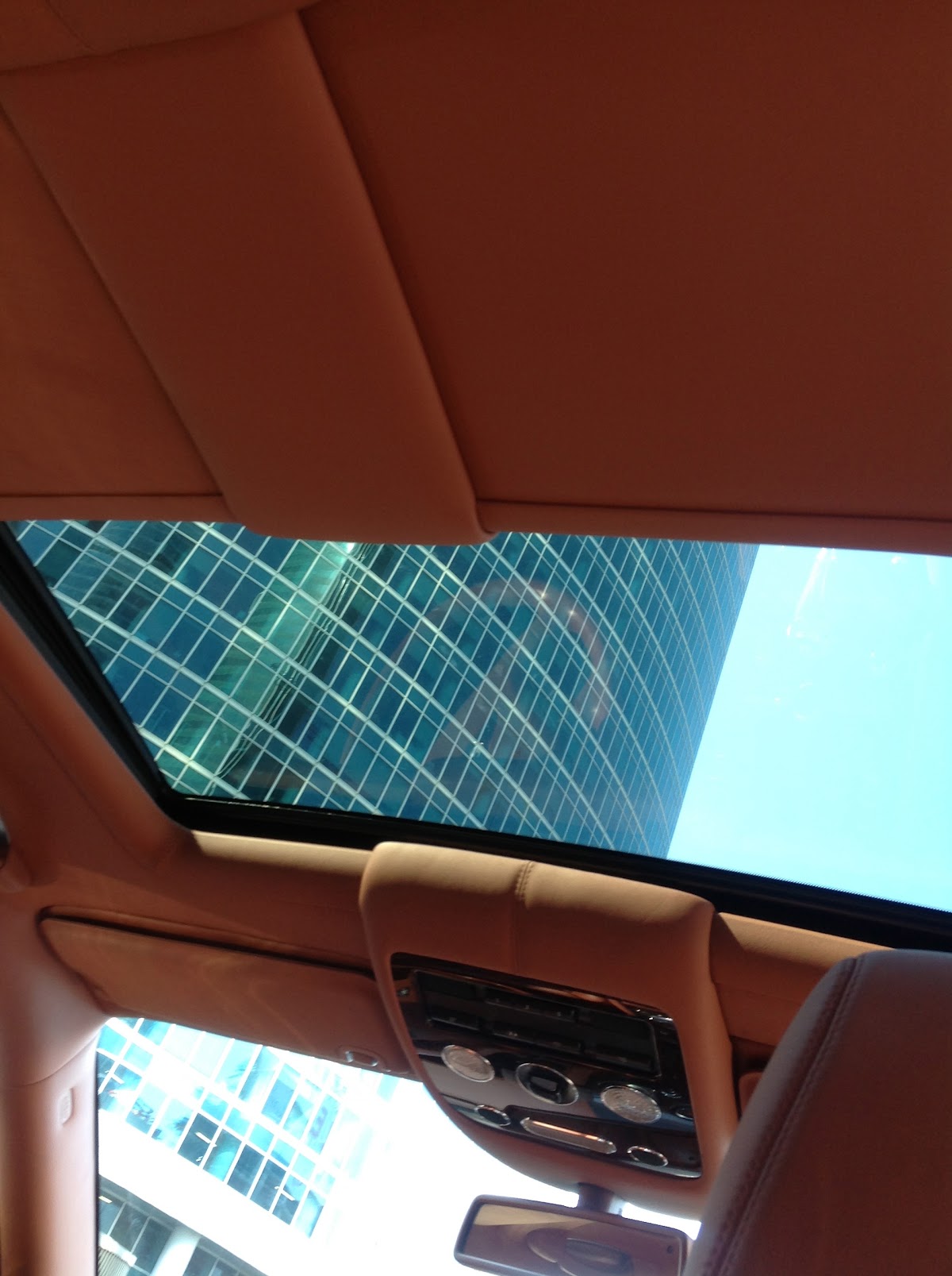 Bentley — кадр 5 из 8
