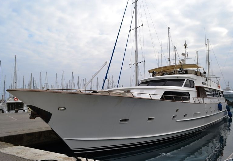Almarine Яхта Lady Ola