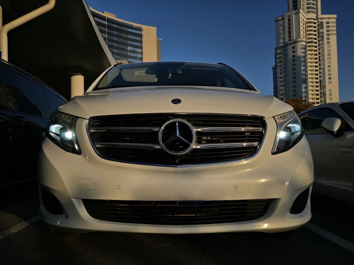 Mercedes-Benz V-class — кадр 4 из 8